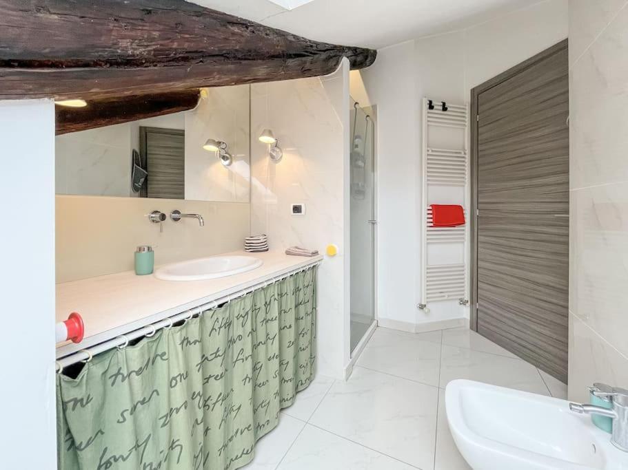 Cozy Attic In The City Center Turin Exterior foto