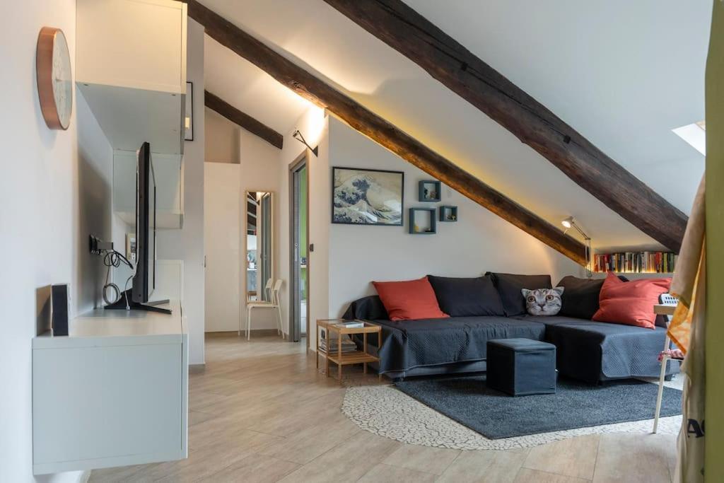 Cozy Attic In The City Center Turin Exterior foto